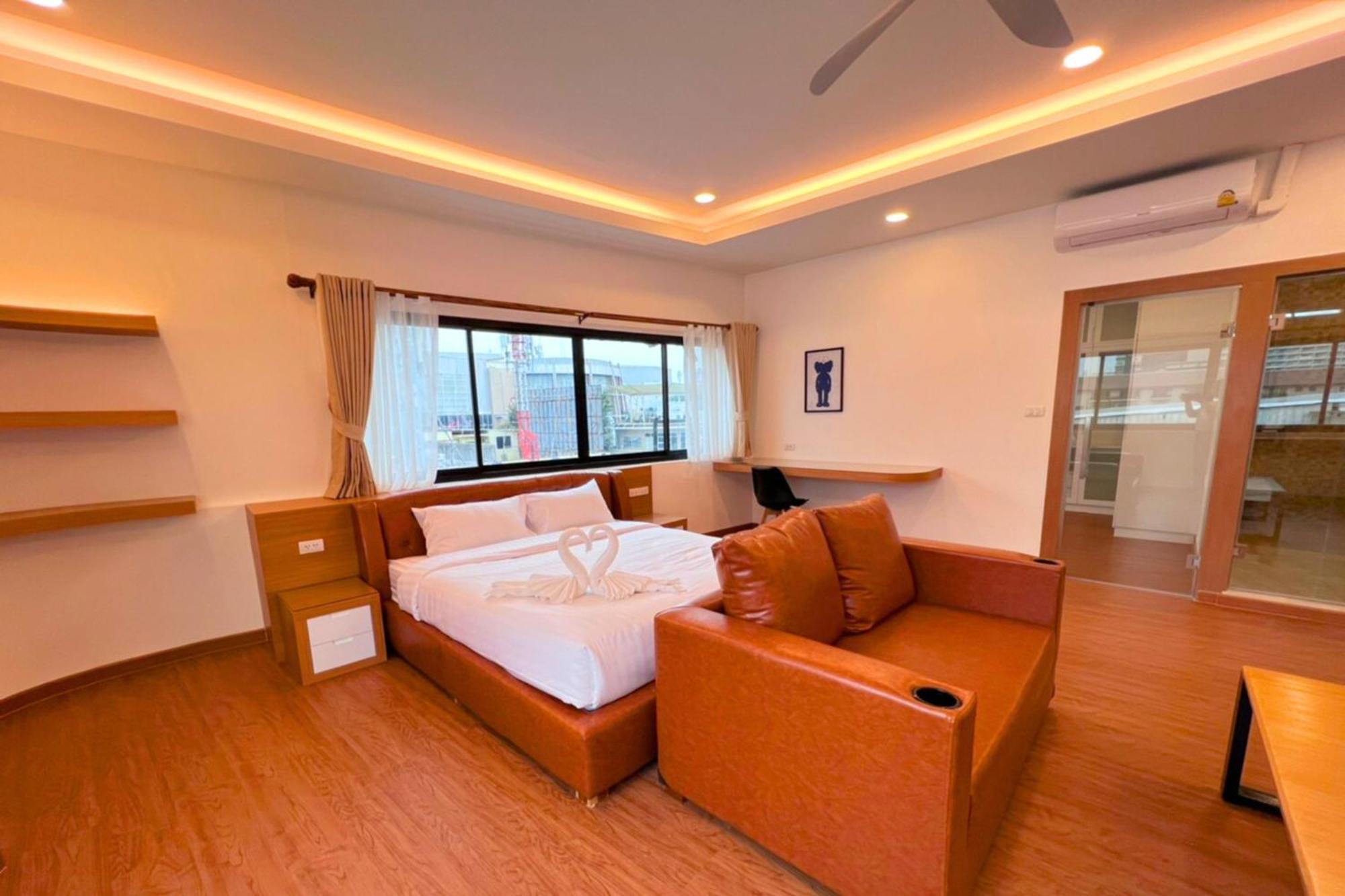The Lodge Pattaya Exterior foto
